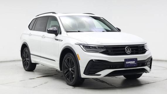VOLKSWAGEN TIGUAN 4MOTION 2022 3VV8B7AX3NM023439 image